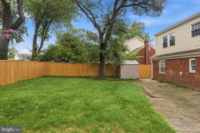 1805 S NELSON ST, Arlington, VA 22204