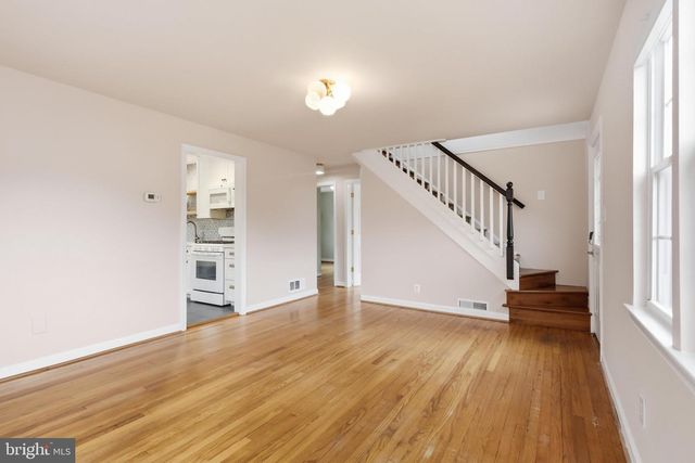 1805 S NELSON ST, Arlington, VA 22204