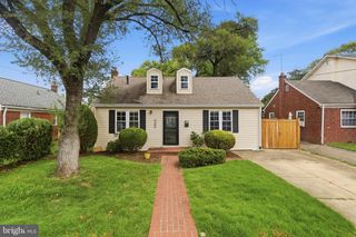 1805 S NELSON ST, Arlington, VA 22204