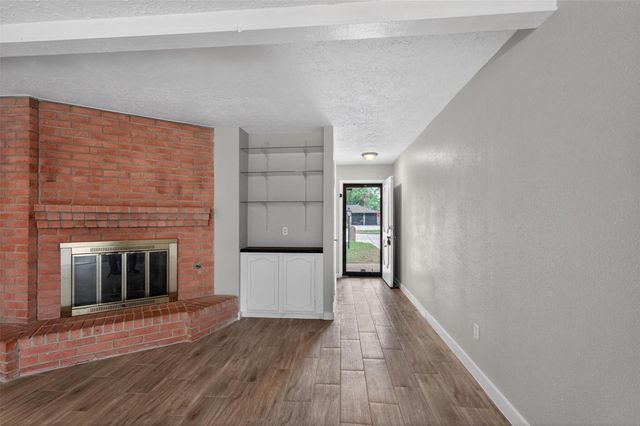 9510 Landry Boulevard, Spring, TX 77379