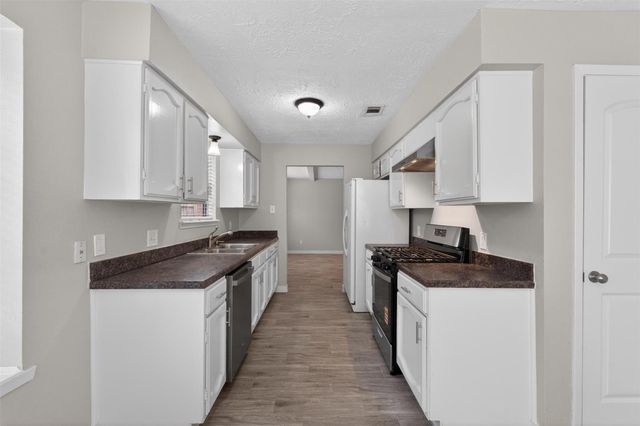 9510 Landry Boulevard, Spring, TX 77379