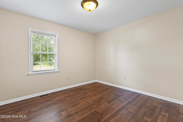 400 Kant Place, Jacksonville, NC 28540