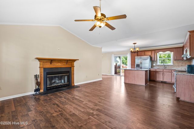 400 Kant Place, Jacksonville, NC 28540