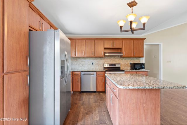 400 Kant Place, Jacksonville, NC 28540