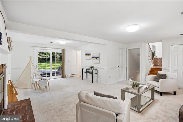 3403 VALEWOOD DR, Oakton, VA 22124
