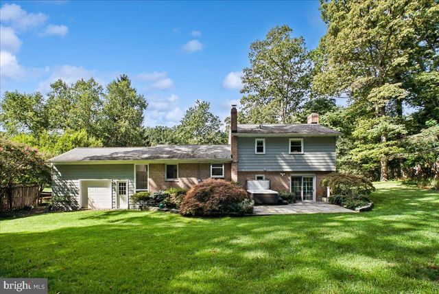 3403 VALEWOOD DR, Oakton, VA 22124