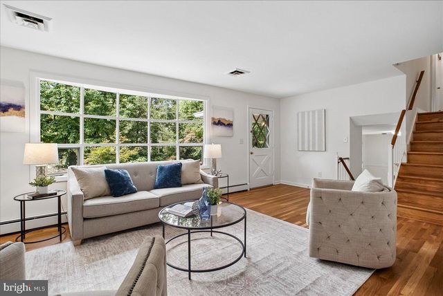 3403 VALEWOOD DR, Oakton, VA 22124
