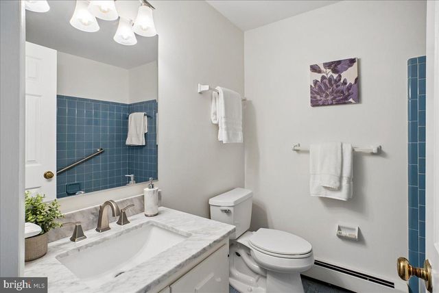 3403 VALEWOOD DR, Oakton, VA 22124