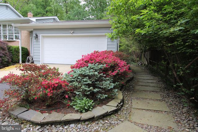 3403 VALEWOOD DR, Oakton, VA 22124