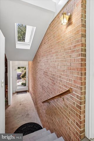 3403 VALEWOOD DR, Oakton, VA 22124
