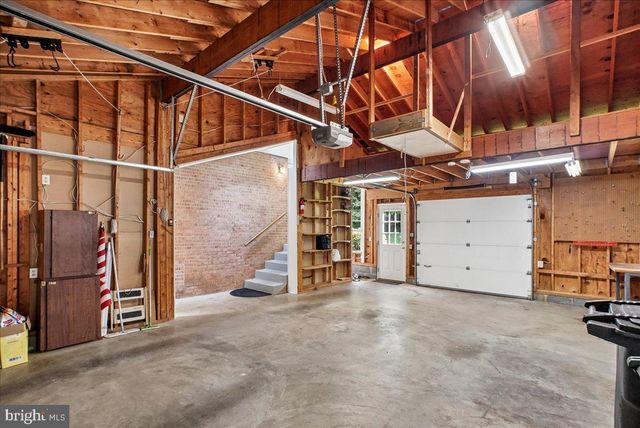 3403 VALEWOOD DR, Oakton, VA 22124