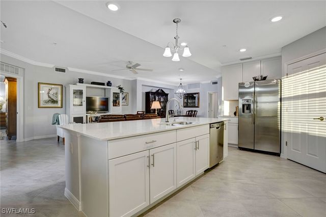 2351 Montserrat LN 101, Naples, FL 34120