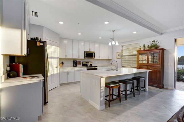 2351 Montserrat LN 101, Naples, FL 34120