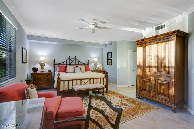 2351 Montserrat LN 101, Naples, FL 34120