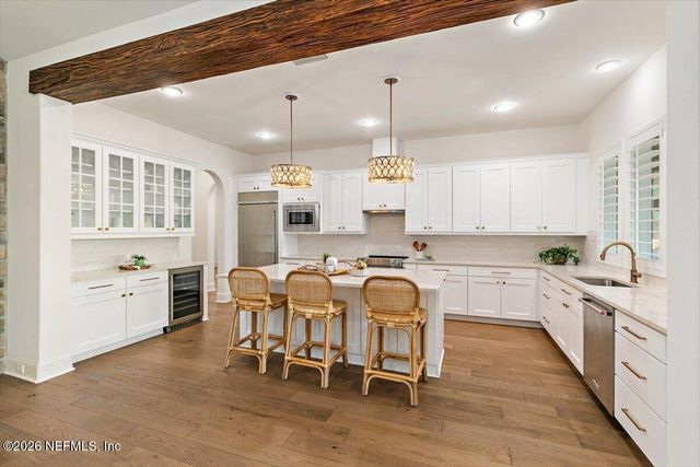 5226 COMMISSIONERS Drive, Jacksonville, FL 32224
