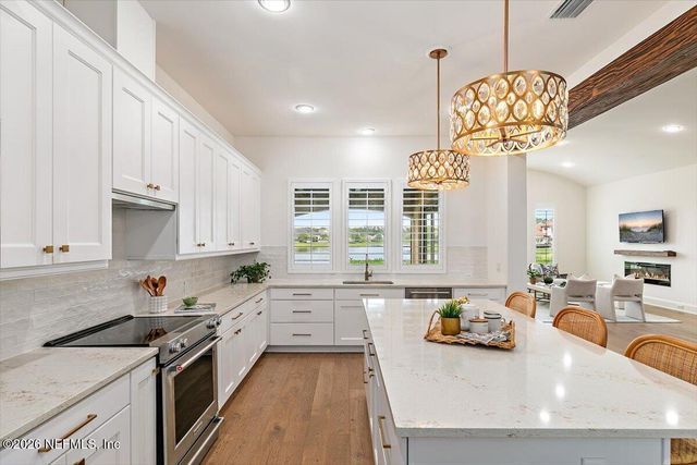 5226 COMMISSIONERS Drive, Jacksonville, FL 32224