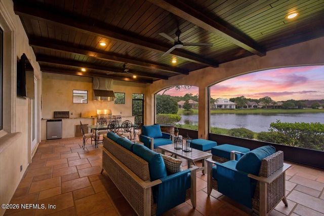 5226 COMMISSIONERS Drive, Jacksonville, FL 32224