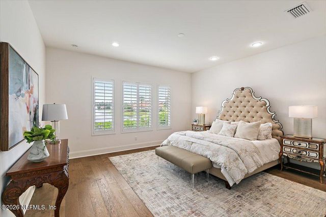 5226 COMMISSIONERS Drive, Jacksonville, FL 32224
