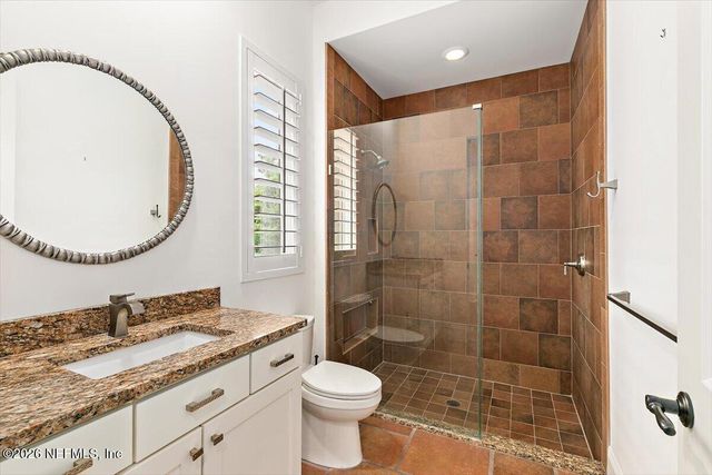 5226 COMMISSIONERS Drive, Jacksonville, FL 32224