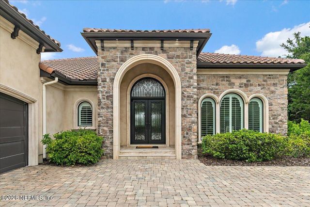 5226 COMMISSIONERS Drive, Jacksonville, FL 32224