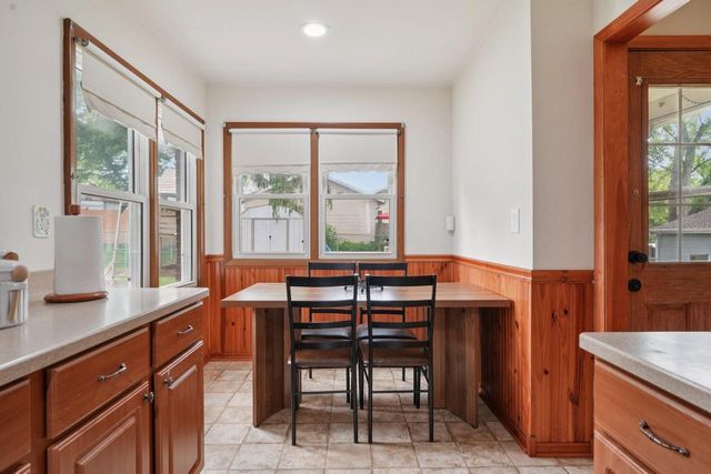 920 N Grandview BOULEVARD, Waukesha, WI 53188