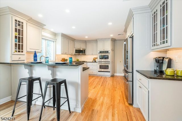 147 Winslow Ter, Glen Rock Boro, NJ 07452