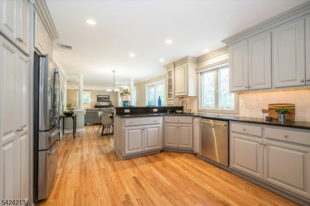 147 Winslow Ter, Glen Rock Boro, NJ 07452