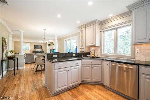 147 Winslow Ter, Glen Rock Boro, NJ 07452