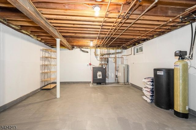 147 Winslow Ter, Glen Rock Boro, NJ 07452