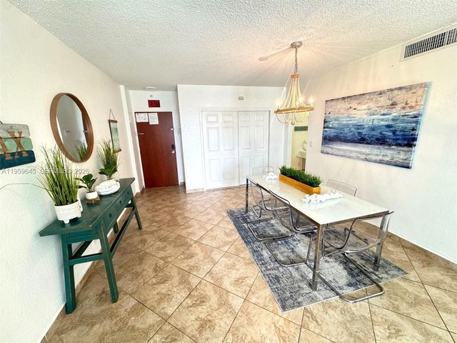 3901 S Ocean Dr 4J, Hollywood, FL 33019