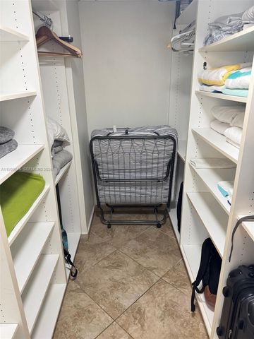 3901 S Ocean Dr 4J, Hollywood, FL 33019