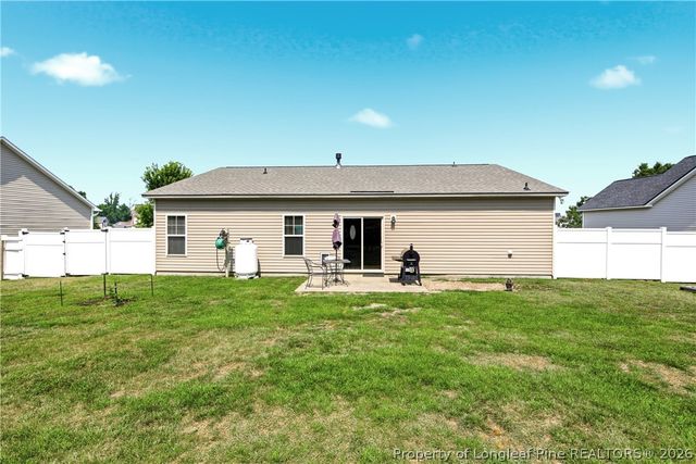 1094 Saint Johns Loop, Raeford, NC 28376