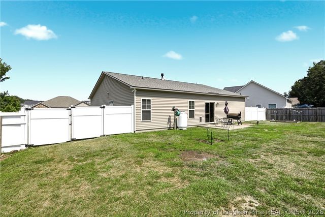 1094 Saint Johns Loop, Raeford, NC 28376