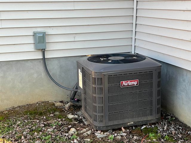 215 E Chestnut Street, Boonville, IN 47601