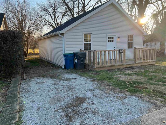 215 E Chestnut Street, Boonville, IN 47601