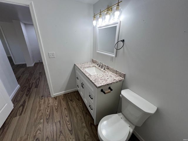 215 E Chestnut Street, Boonville, IN 47601