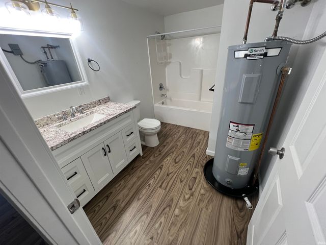 215 E Chestnut Street, Boonville, IN 47601