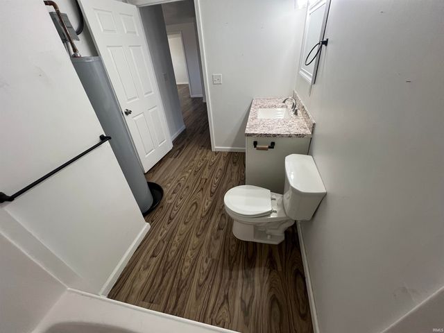 215 E Chestnut Street, Boonville, IN 47601