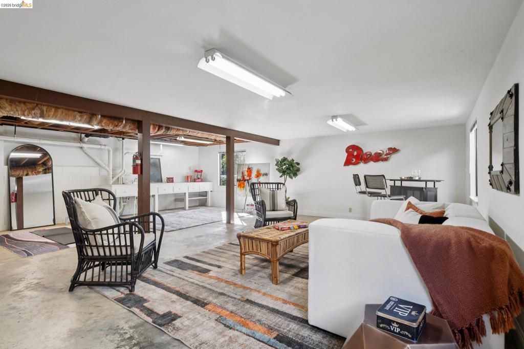 Image 32 of property listing at 410 410 Grizzly Peak Blvd, Berkeley, CA 94708