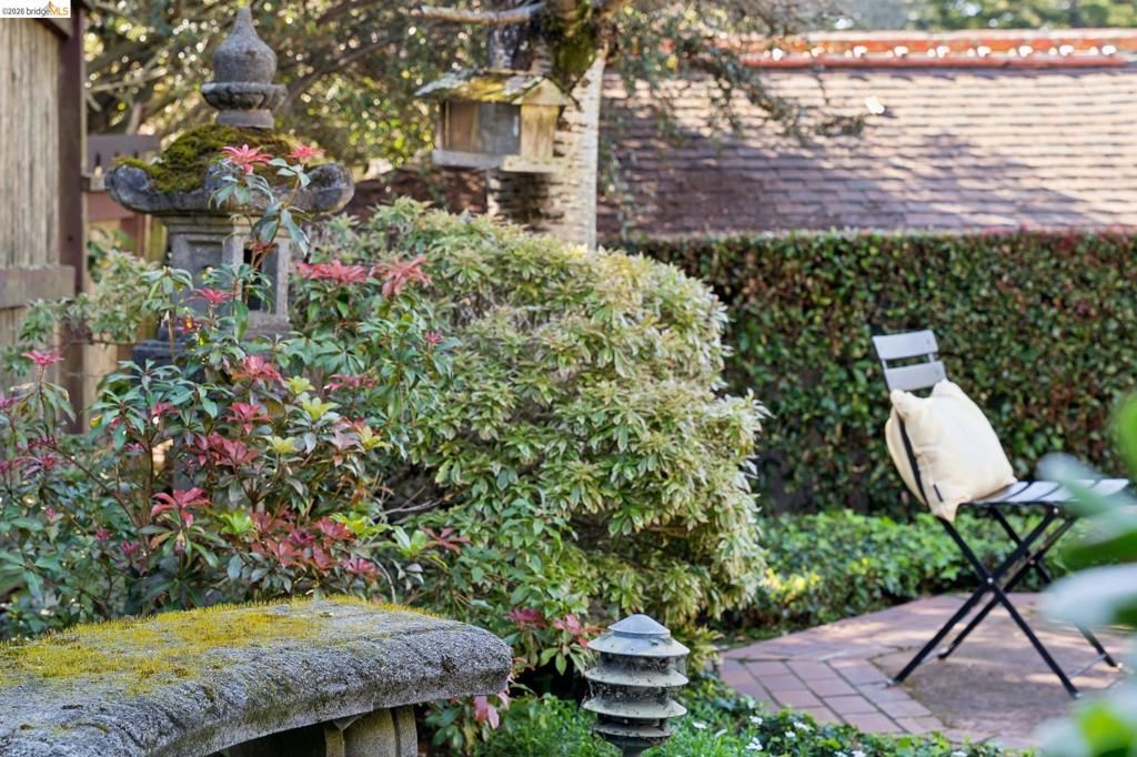 Image 40 of property listing at 410 410 Grizzly Peak Blvd, Berkeley, CA 94708