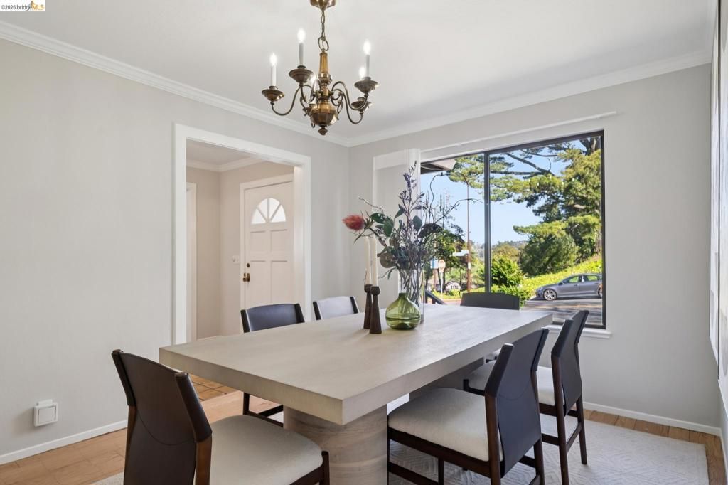 Image 9 of property listing at 410 410 Grizzly Peak Blvd, Berkeley, CA 94708