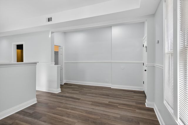 6660 S Michigan Avenue, Chicago, IL 60637