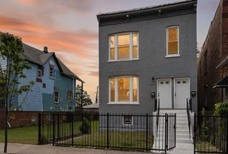 6660 S Michigan Avenue, Chicago, IL 60637