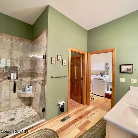 500 Holloway Road, Robbinsville, NC 28771