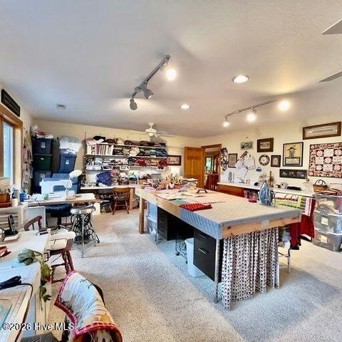 500 Holloway Road, Robbinsville, NC 28771