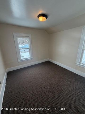 1402 Knollwood Avenue, Lansing, MI 48906