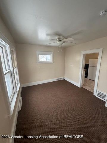 1402 Knollwood Avenue, Lansing, MI 48906