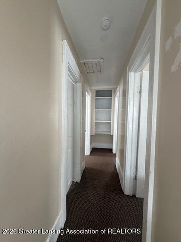 1402 Knollwood Avenue, Lansing, MI 48906