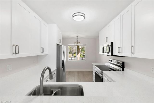 520 Augusta BLVD B204, Naples, FL 34113