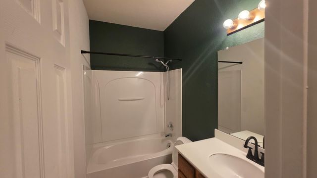 421 Abbey Lane, League City, TX 77573